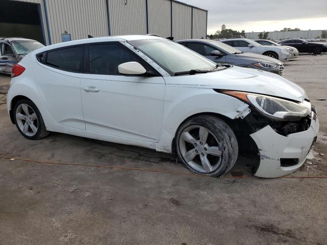 Photo 3 VIN: KMHTC6AD9CU036819 - HYUNDAI VELOSTER 