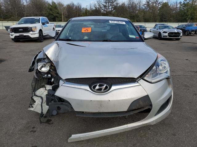 Photo 4 VIN: KMHTC6AD9CU039879 - HYUNDAI VELOSTER 