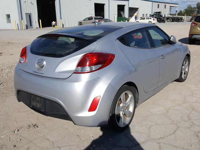 Photo 3 VIN: KMHTC6AD9CU042104 - HYUNDAI VELOSTER 