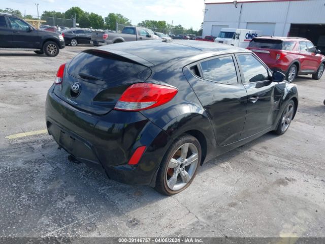 Photo 3 VIN: KMHTC6AD9DU091837 - HYUNDAI VELOSTER 