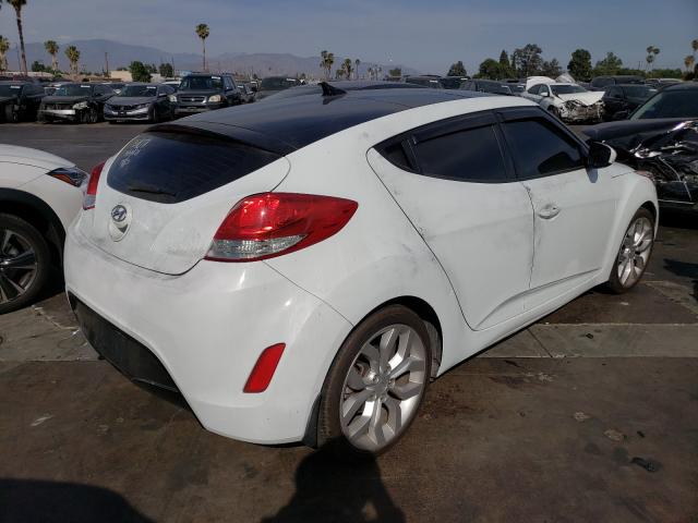 Photo 3 VIN: KMHTC6AD9DU108765 - HYUNDAI VELOSTER 