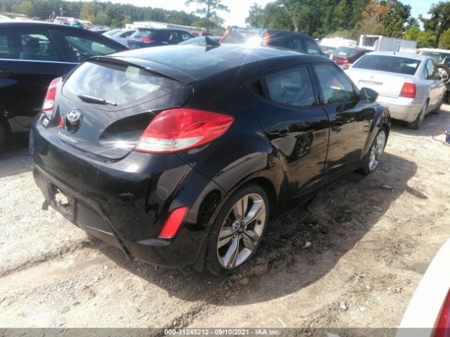 Photo 3 VIN: KMHTC6AD9DU109513 - HYUNDAI VELOSTER 