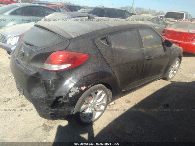 Photo 3 VIN: KMHTC6AD9DU137151 - HYUNDAI VELOSTER 