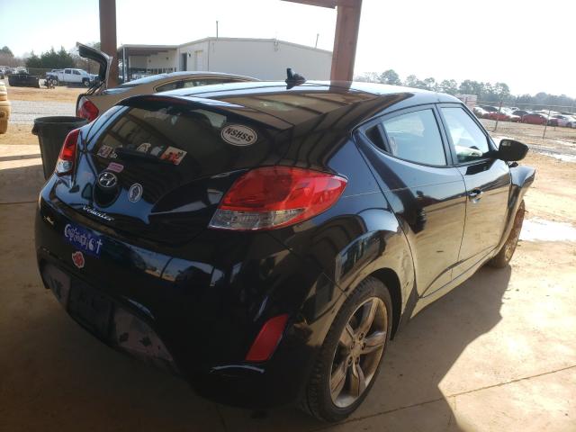 Photo 3 VIN: KMHTC6AD9DU154483 - HYUNDAI VELOSTER 