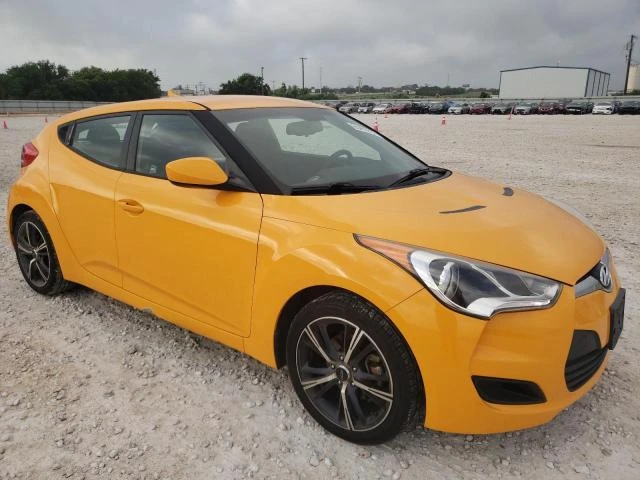 Photo 3 VIN: KMHTC6AD9DU157965 - HYUNDAI VELOSTER 