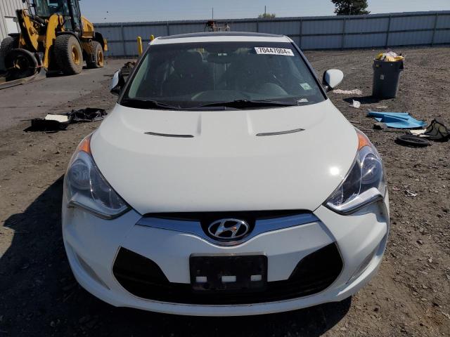 Photo 4 VIN: KMHTC6AD9DU164527 - HYUNDAI VELOSTER 