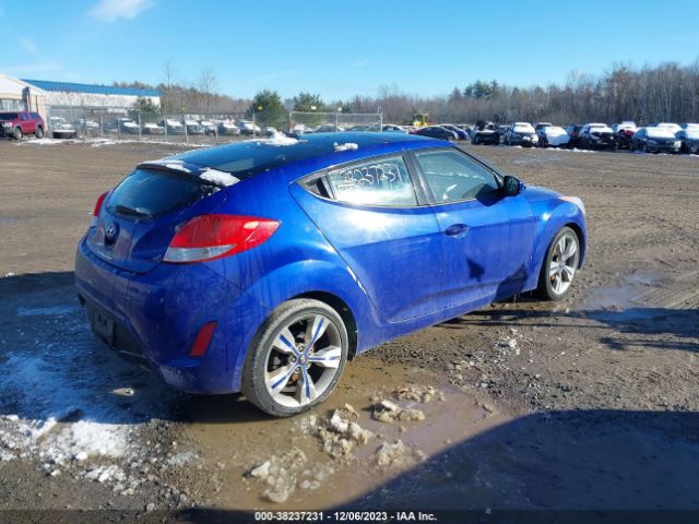 Photo 3 VIN: KMHTC6AD9DU172773 - HYUNDAI VELOSTER 