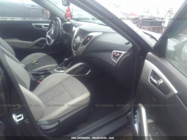 Photo 4 VIN: KMHTC6AD9EU182995 - HYUNDAI VELOSTER 