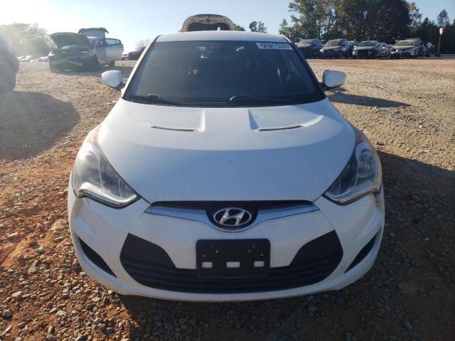 Photo 4 VIN: KMHTC6AD9EU211735 - HYUNDAI VELOSTER 