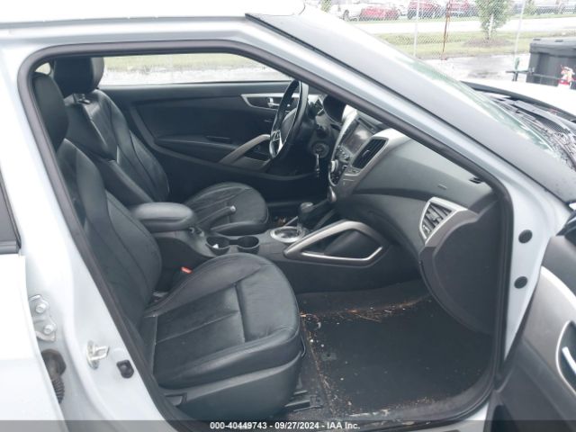 Photo 4 VIN: KMHTC6AD9FU221375 - HYUNDAI VELOSTER 