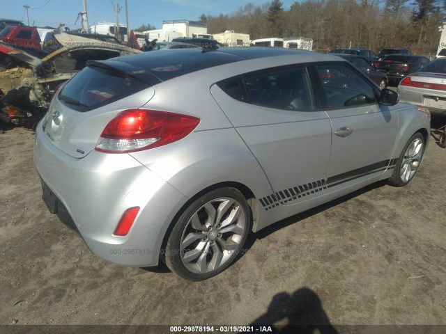 Photo 3 VIN: KMHTC6AD9FU230710 - HYUNDAI VELOSTER 