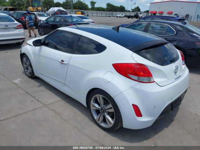 Photo 2 VIN: KMHTC6AD9FU233851 - HYUNDAI VELOSTER 