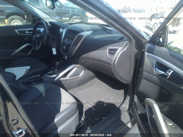 Photo 4 VIN: KMHTC6AD9FU237303 - HYUNDAI VELOSTER 