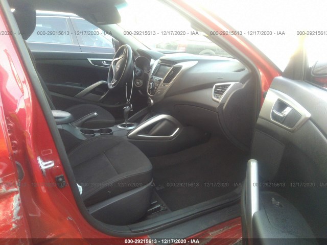 Photo 4 VIN: KMHTC6AD9GU248500 - HYUNDAI VELOSTER 