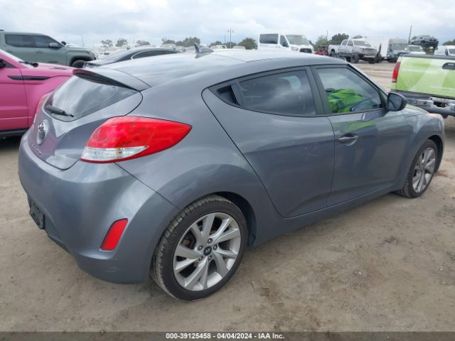 Photo 3 VIN: KMHTC6AD9GU265782 - HYUNDAI VELOSTER 