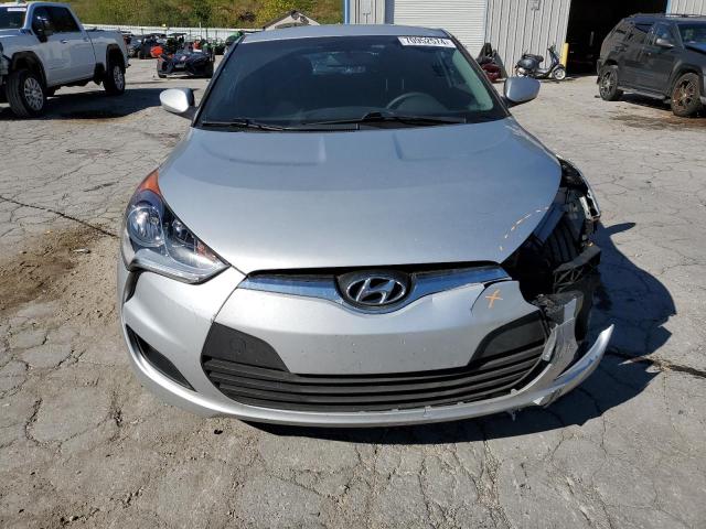 Photo 4 VIN: KMHTC6AD9GU269041 - HYUNDAI VELOSTER 