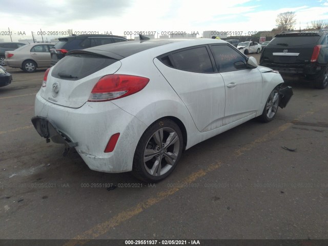 Photo 3 VIN: KMHTC6AD9GU291878 - HYUNDAI VELOSTER 