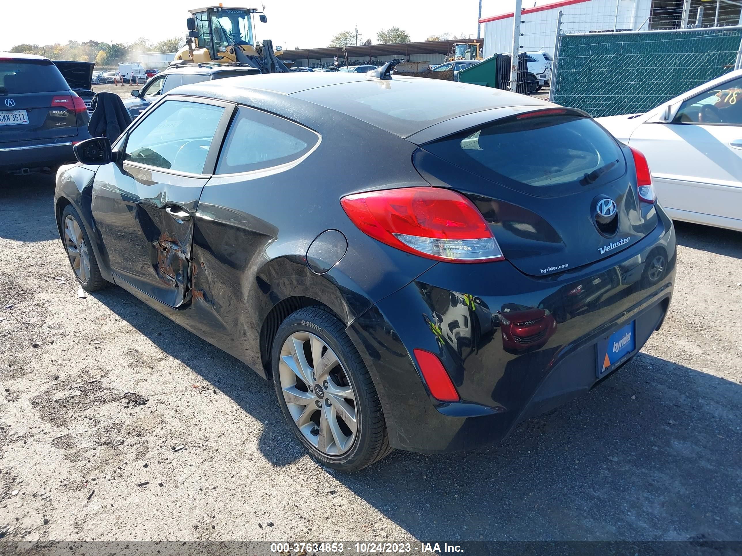 Photo 2 VIN: KMHTC6AD9HU306834 - HYUNDAI VELOSTER 