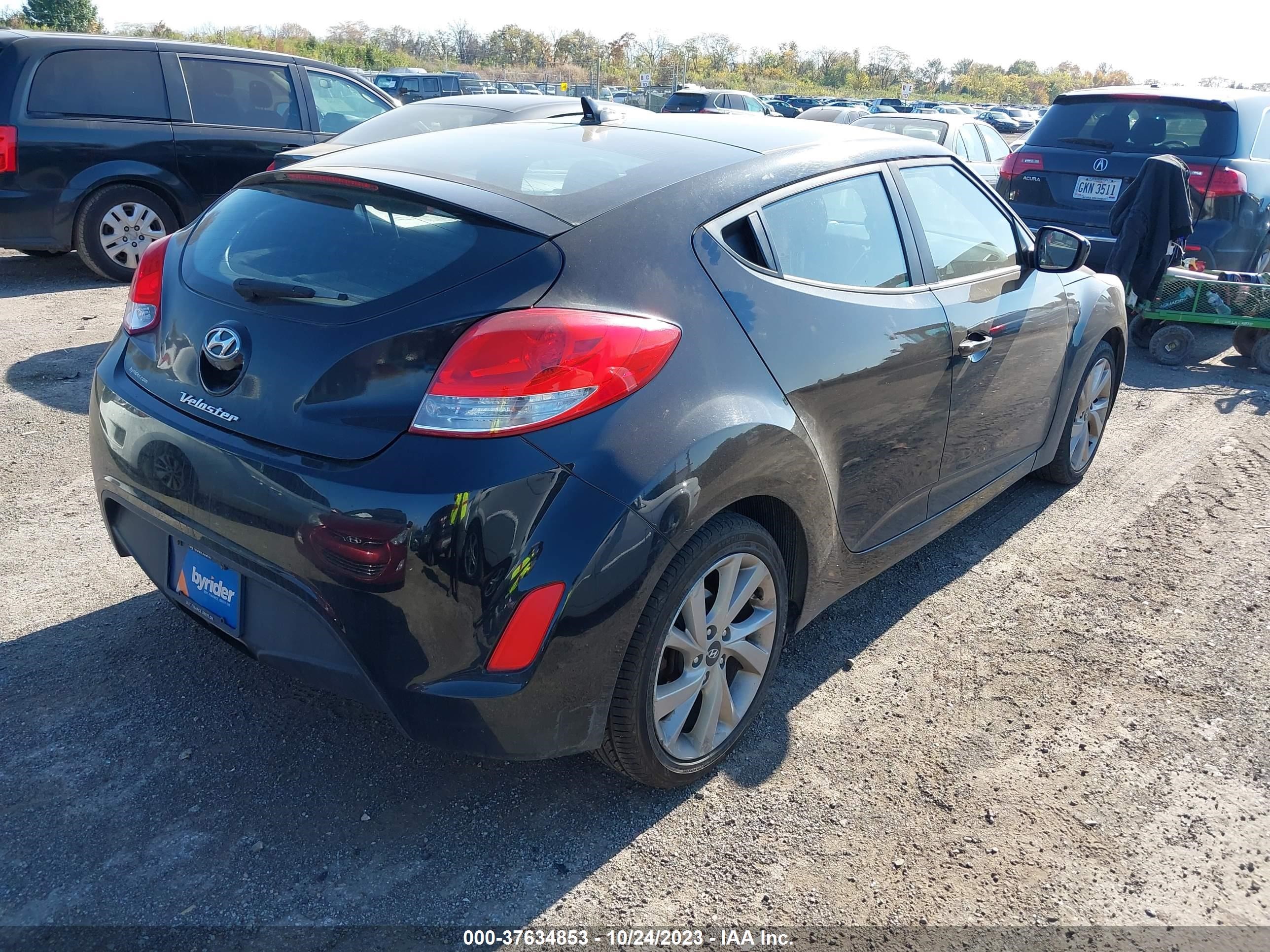 Photo 3 VIN: KMHTC6AD9HU306834 - HYUNDAI VELOSTER 