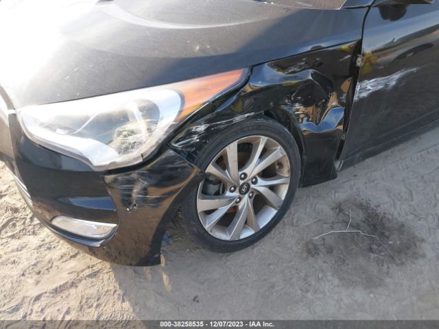 Photo 5 VIN: KMHTC6AD9HU309958 - HYUNDAI VELOSTER 