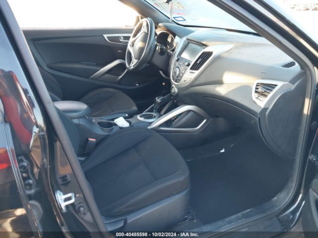 Photo 4 VIN: KMHTC6AD9HU318160 - HYUNDAI VELOSTER 