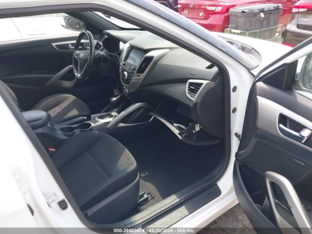 Photo 4 VIN: KMHTC6AD9HU320359 - HYUNDAI VELOSTER 