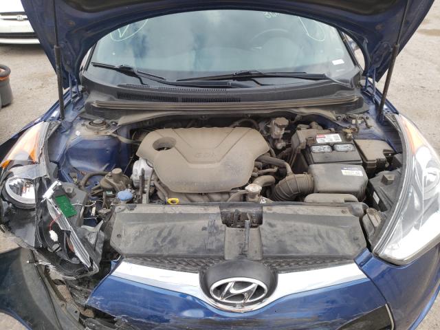 Photo 6 VIN: KMHTC6AD9HU323052 - HYUNDAI VELOSTER 