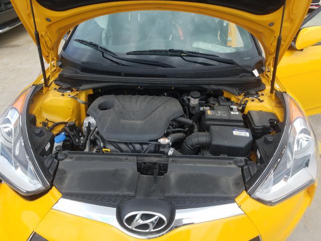 Photo 6 VIN: KMHTC6AD9HU324055 - HYUNDAI VELOSTER 