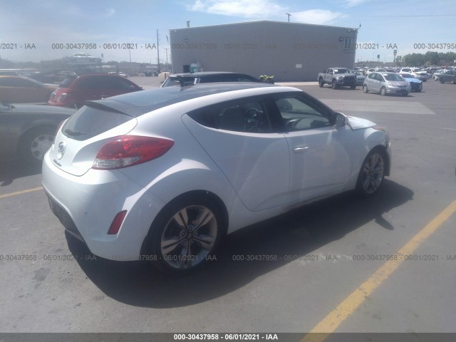 Photo 3 VIN: KMHTC6ADXCU023674 - HYUNDAI VELOSTER 