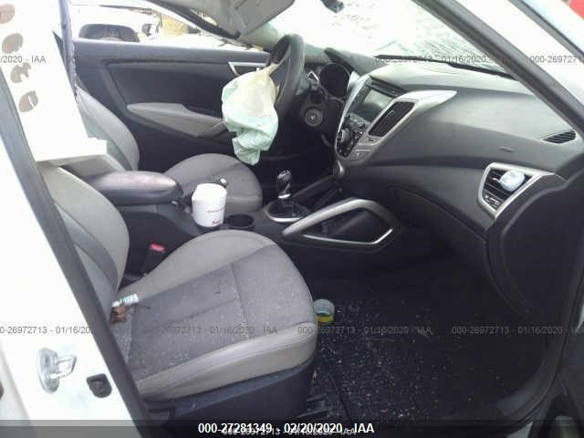 Photo 4 VIN: KMHTC6ADXDU085397 - HYUNDAI VELOSTER 