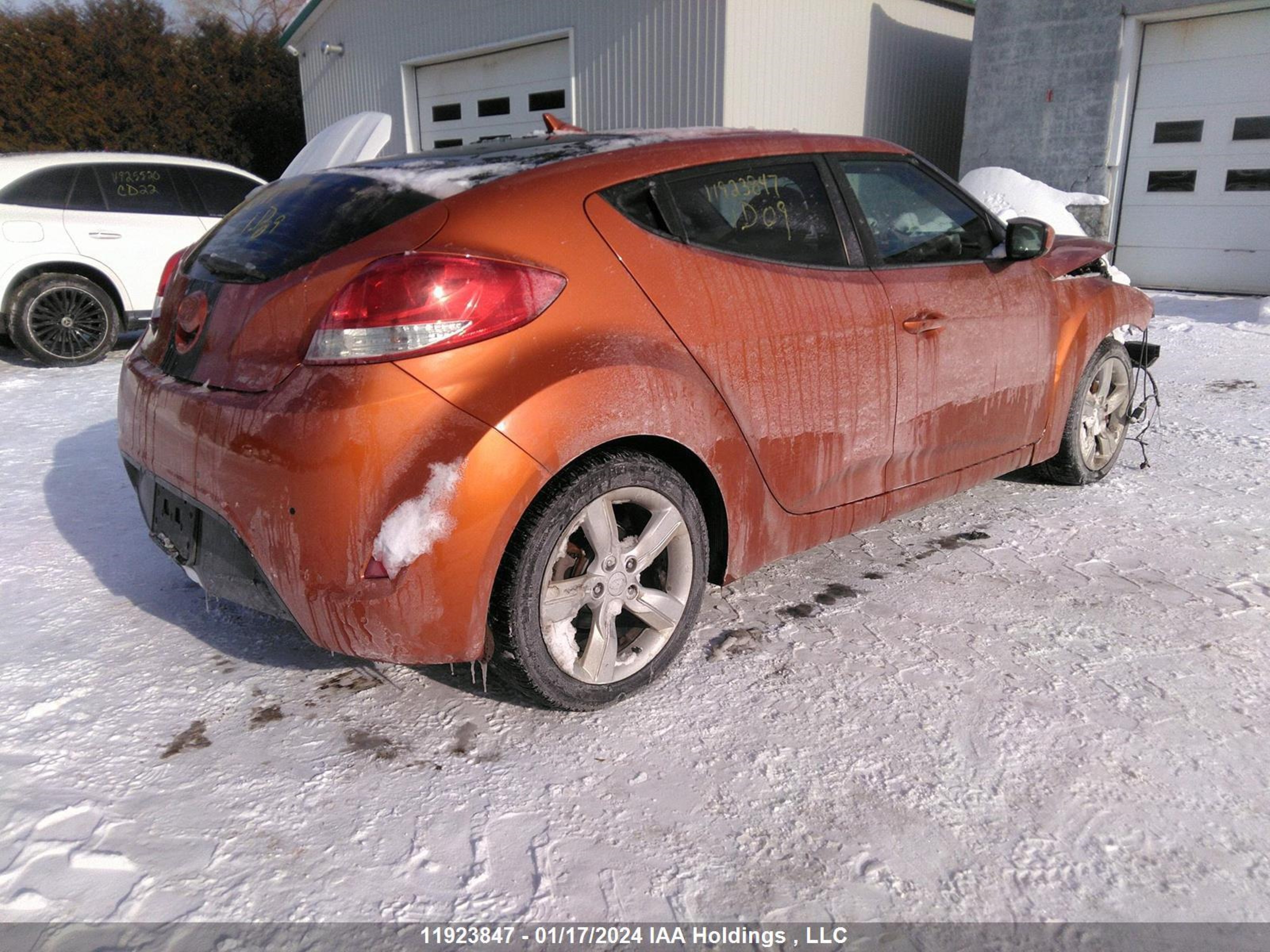 Photo 3 VIN: KMHTC6ADXDU090289 - HYUNDAI VELOSTER 