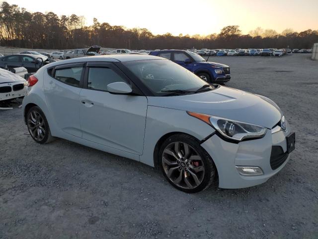 Photo 3 VIN: KMHTC6ADXFU218579 - HYUNDAI VELOSTER 