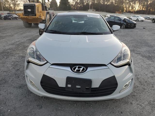 Photo 4 VIN: KMHTC6ADXFU218579 - HYUNDAI VELOSTER 