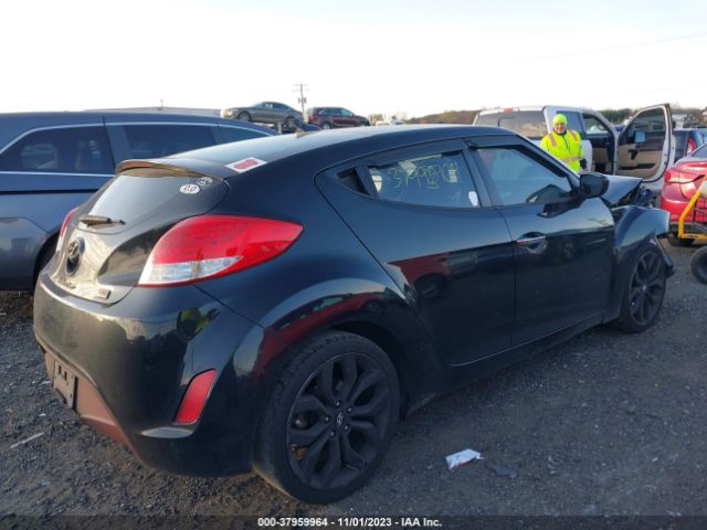 Photo 3 VIN: KMHTC6ADXFU221532 - HYUNDAI VELOSTER 