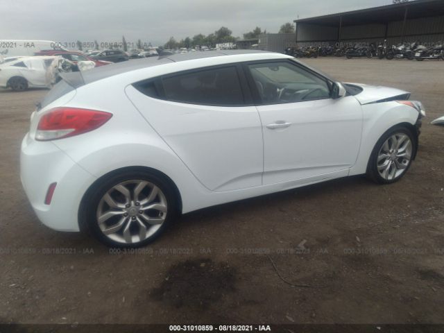 Photo 3 VIN: KMHTC6ADXFU232465 - HYUNDAI VELOSTER 