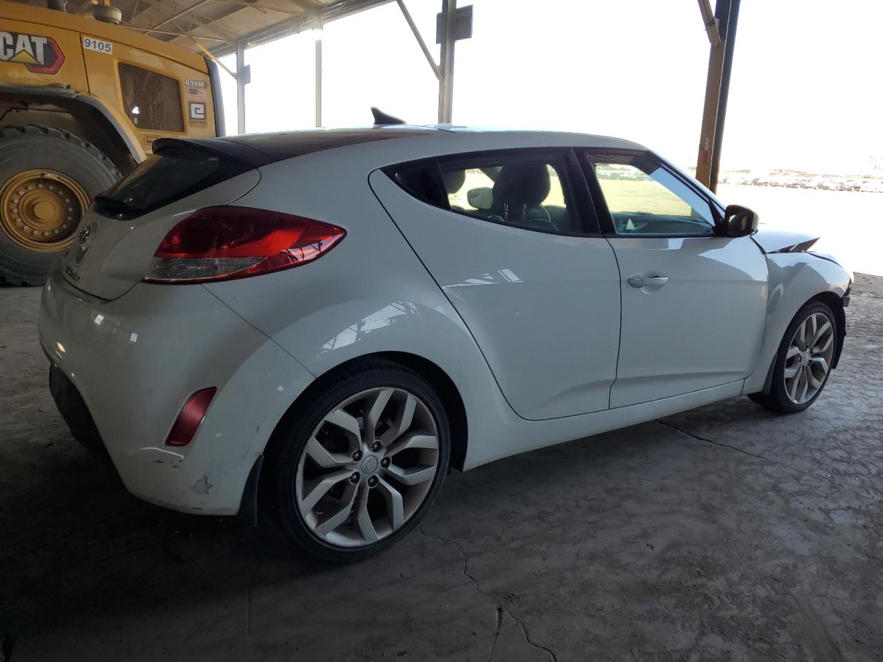 Photo 2 VIN: KMHTC6ADXFU239089 - HYUNDAI VELOSTER 