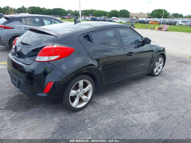 Photo 3 VIN: KMHTC6ADXFU239433 - HYUNDAI VELOSTER 