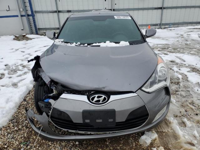 Photo 4 VIN: KMHTC6ADXGU253995 - HYUNDAI VELOSTER 