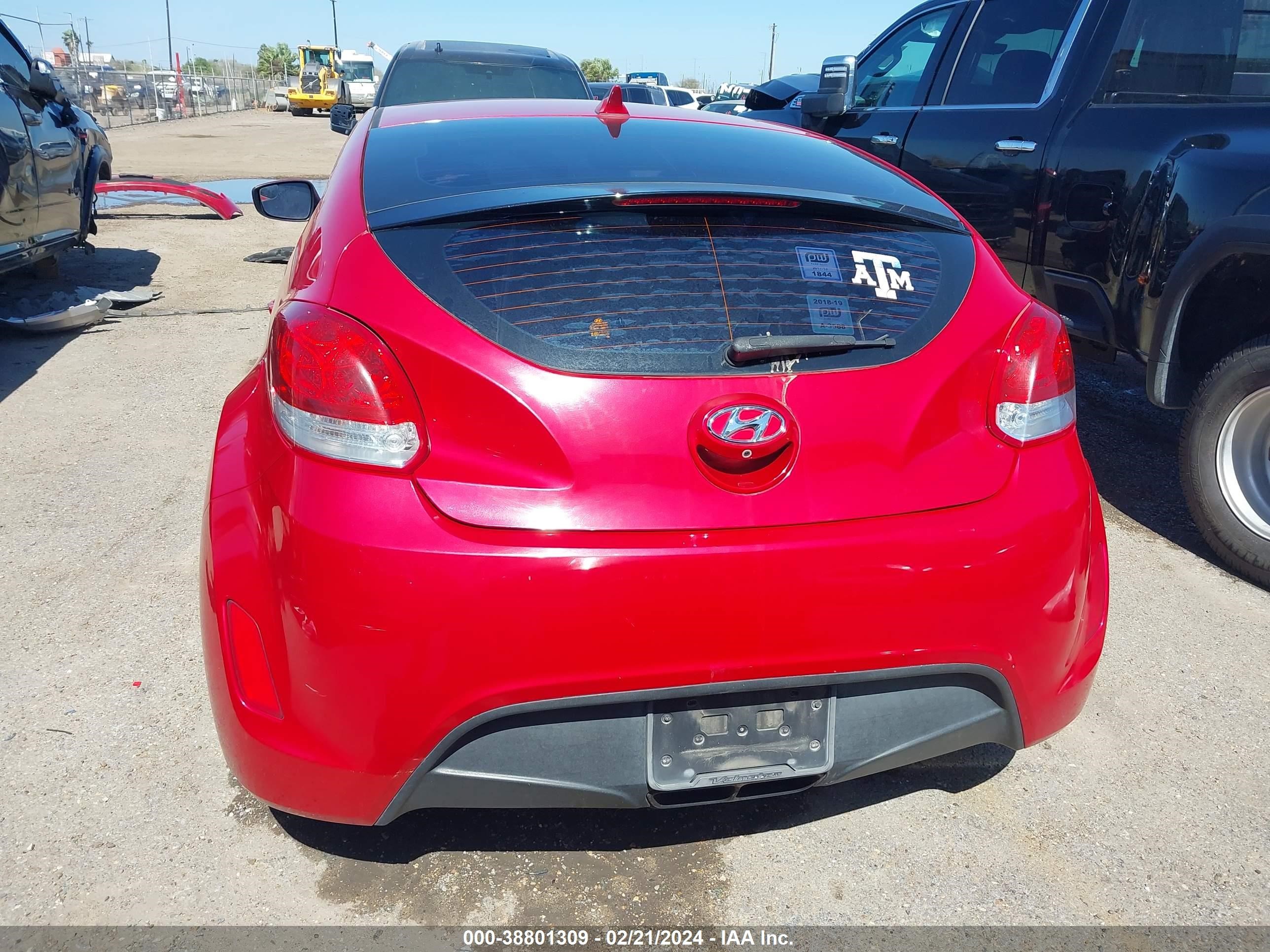 Photo 16 VIN: KMHTC6ADXGU278587 - HYUNDAI VELOSTER 