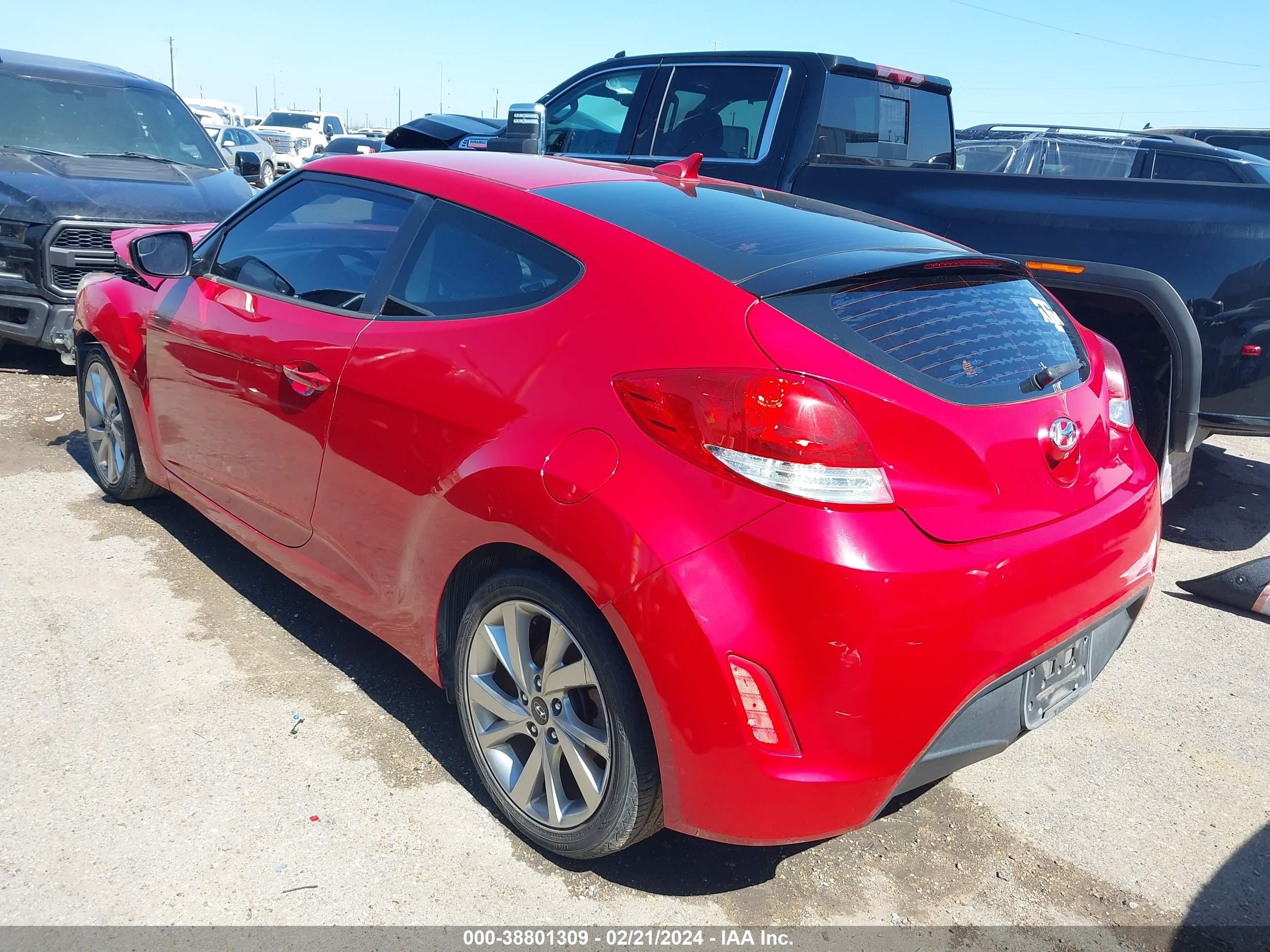 Photo 2 VIN: KMHTC6ADXGU278587 - HYUNDAI VELOSTER 