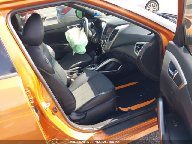 Photo 4 VIN: KMHTC6ADXGU286639 - HYUNDAI VELOSTER 