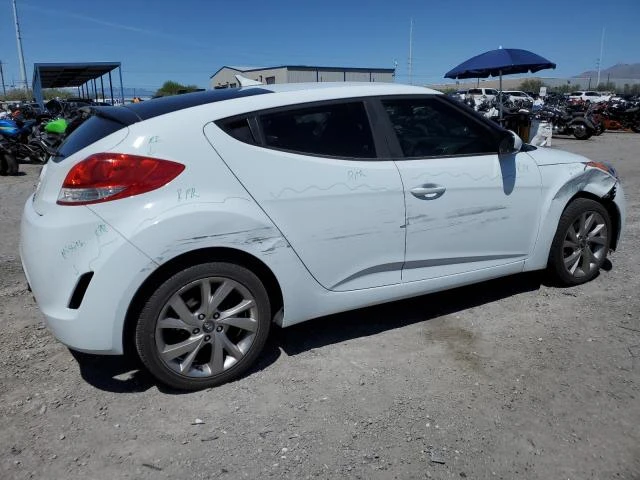 Photo 2 VIN: KMHTC6ADXHU305191 - HYUNDAI VELOSTER 