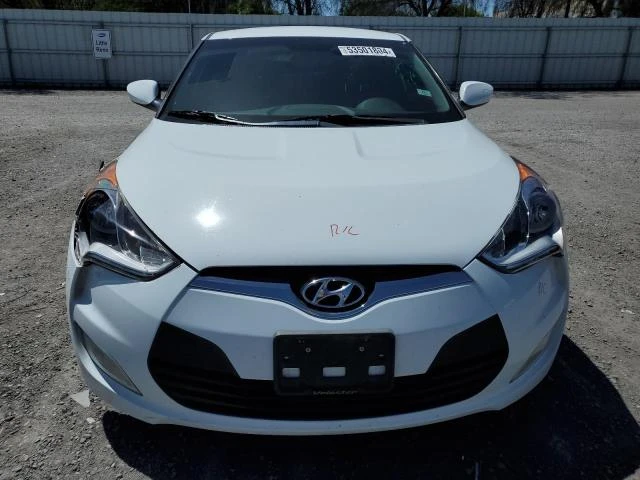 Photo 4 VIN: KMHTC6ADXHU305191 - HYUNDAI VELOSTER 