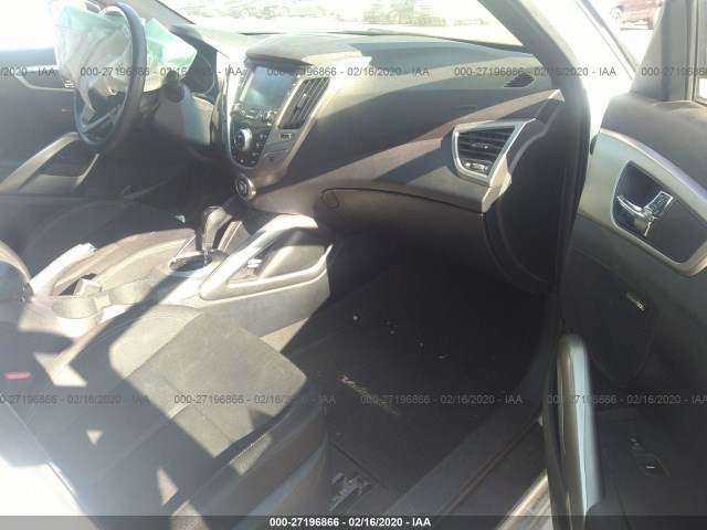 Photo 4 VIN: KMHTC6ADXHU315381 - HYUNDAI VELOSTER 