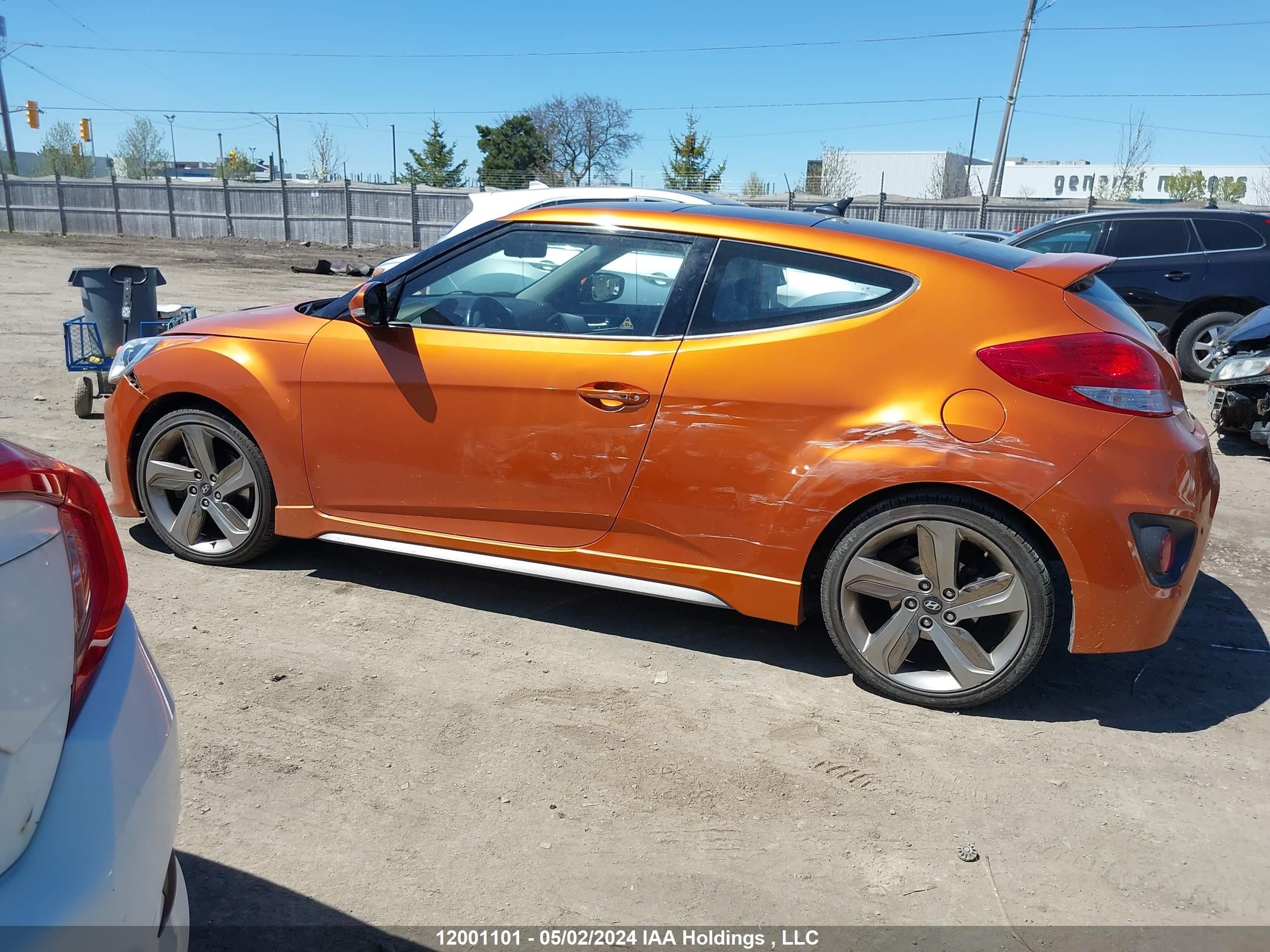 Photo 13 VIN: KMHTC6AE0DU180401 - HYUNDAI VELOSTER 