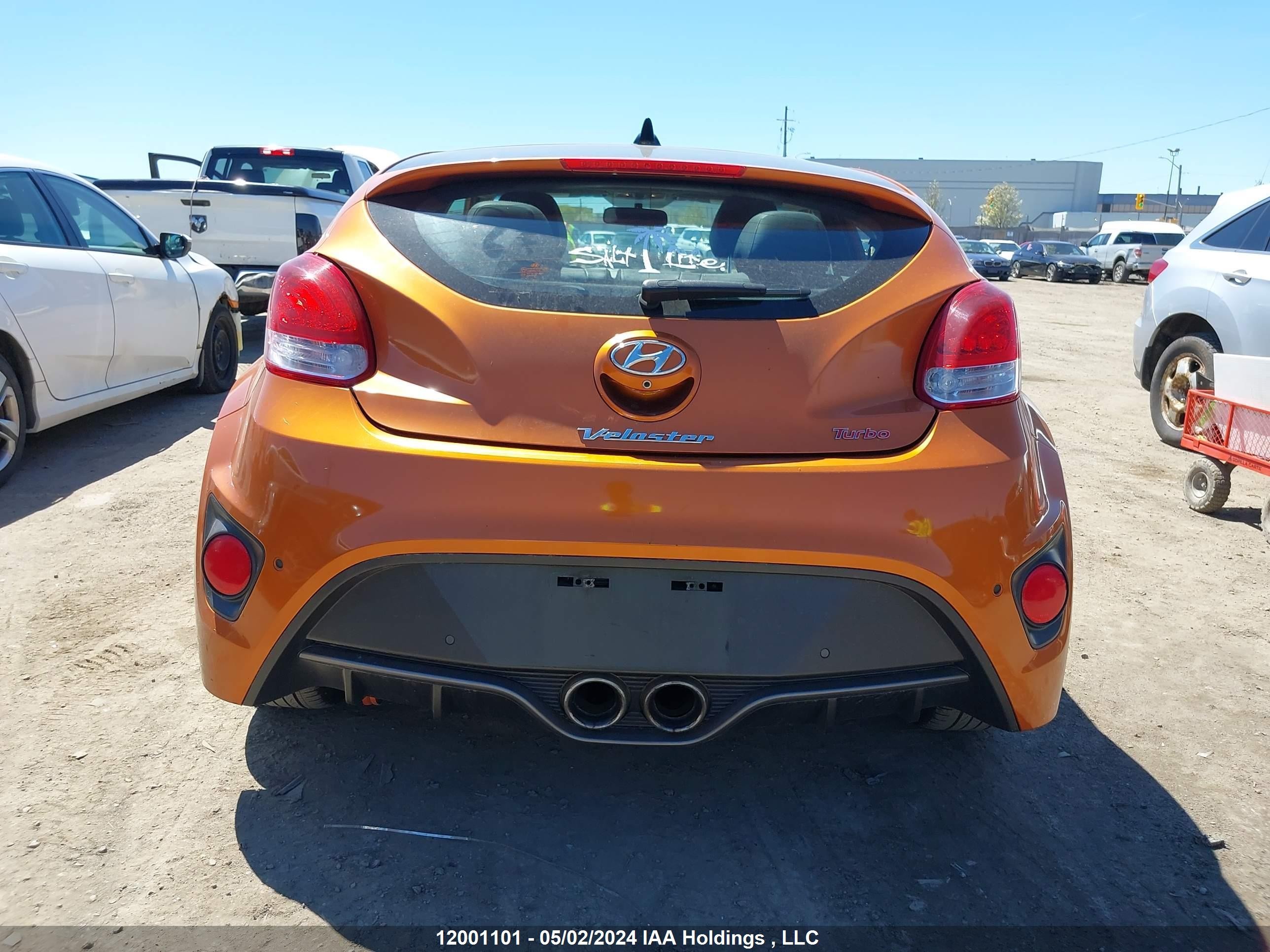 Photo 15 VIN: KMHTC6AE0DU180401 - HYUNDAI VELOSTER 