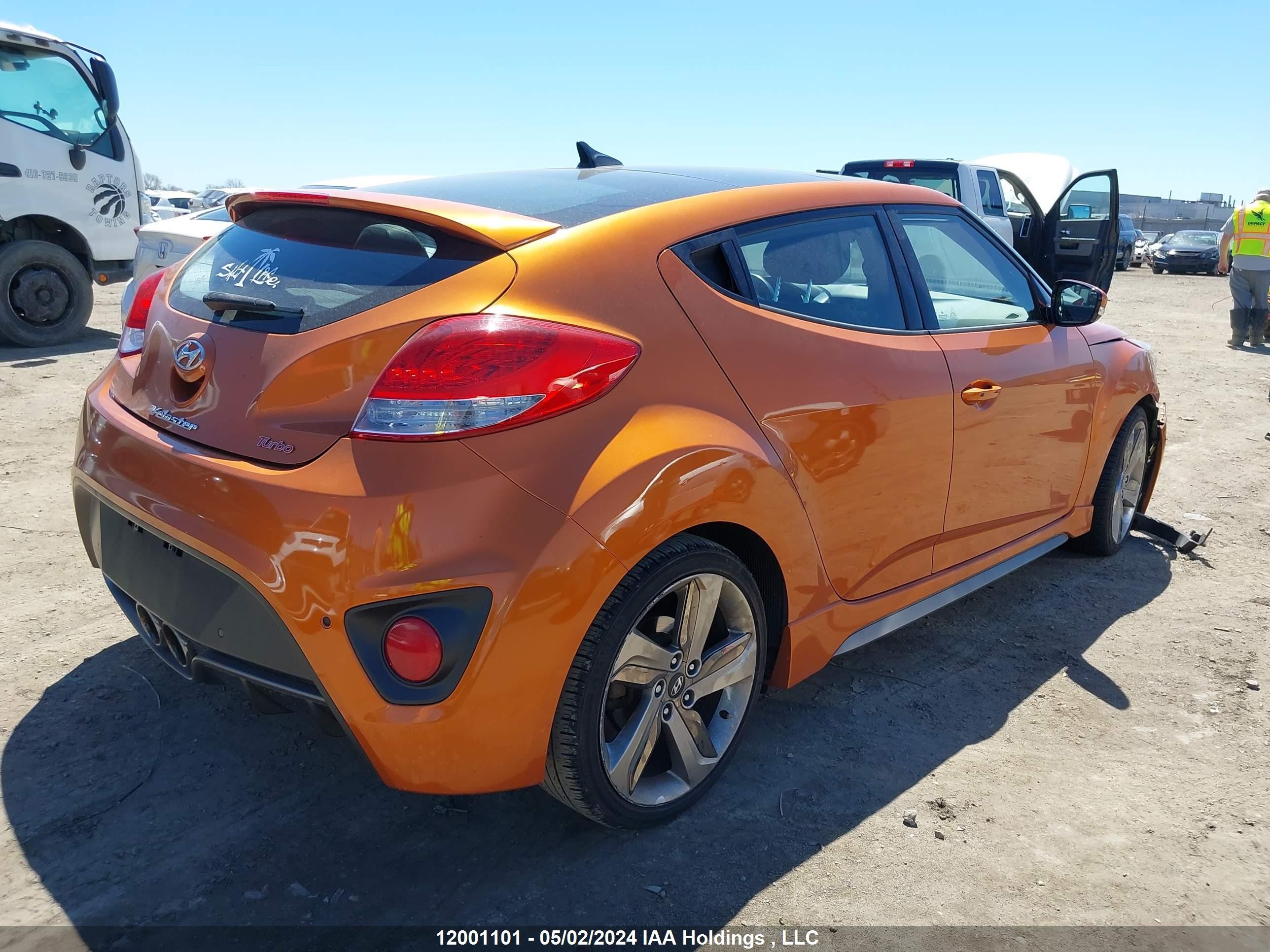 Photo 3 VIN: KMHTC6AE0DU180401 - HYUNDAI VELOSTER 