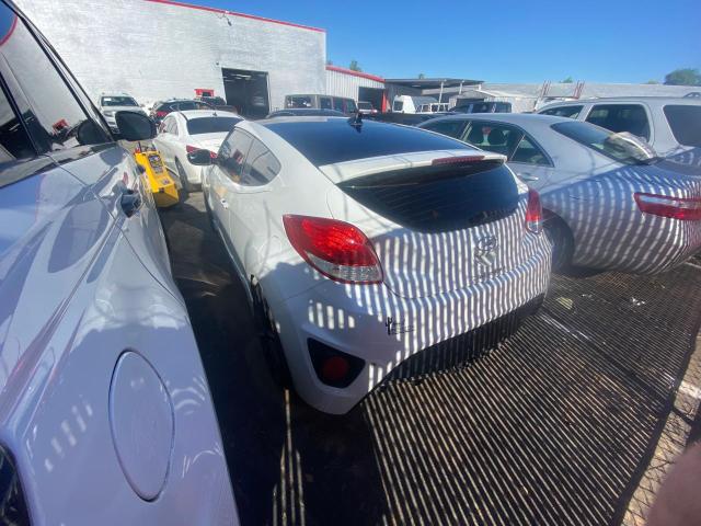 Photo 2 VIN: KMHTC6AE0FU243323 - HYUNDAI VELOSTER 