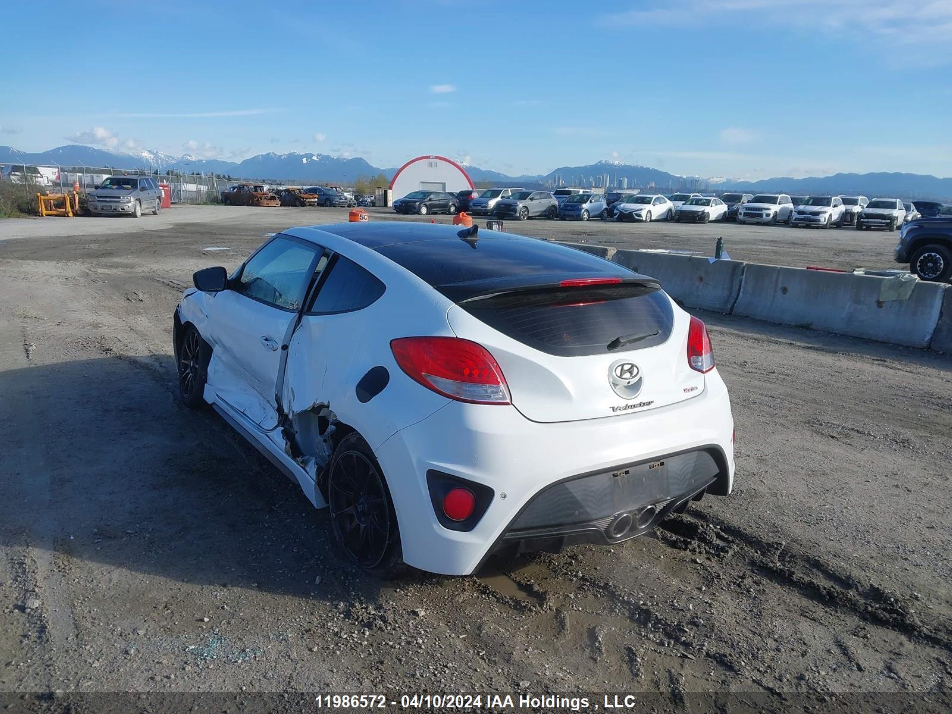 Photo 2 VIN: KMHTC6AE0FU243595 - HYUNDAI VELOSTER 