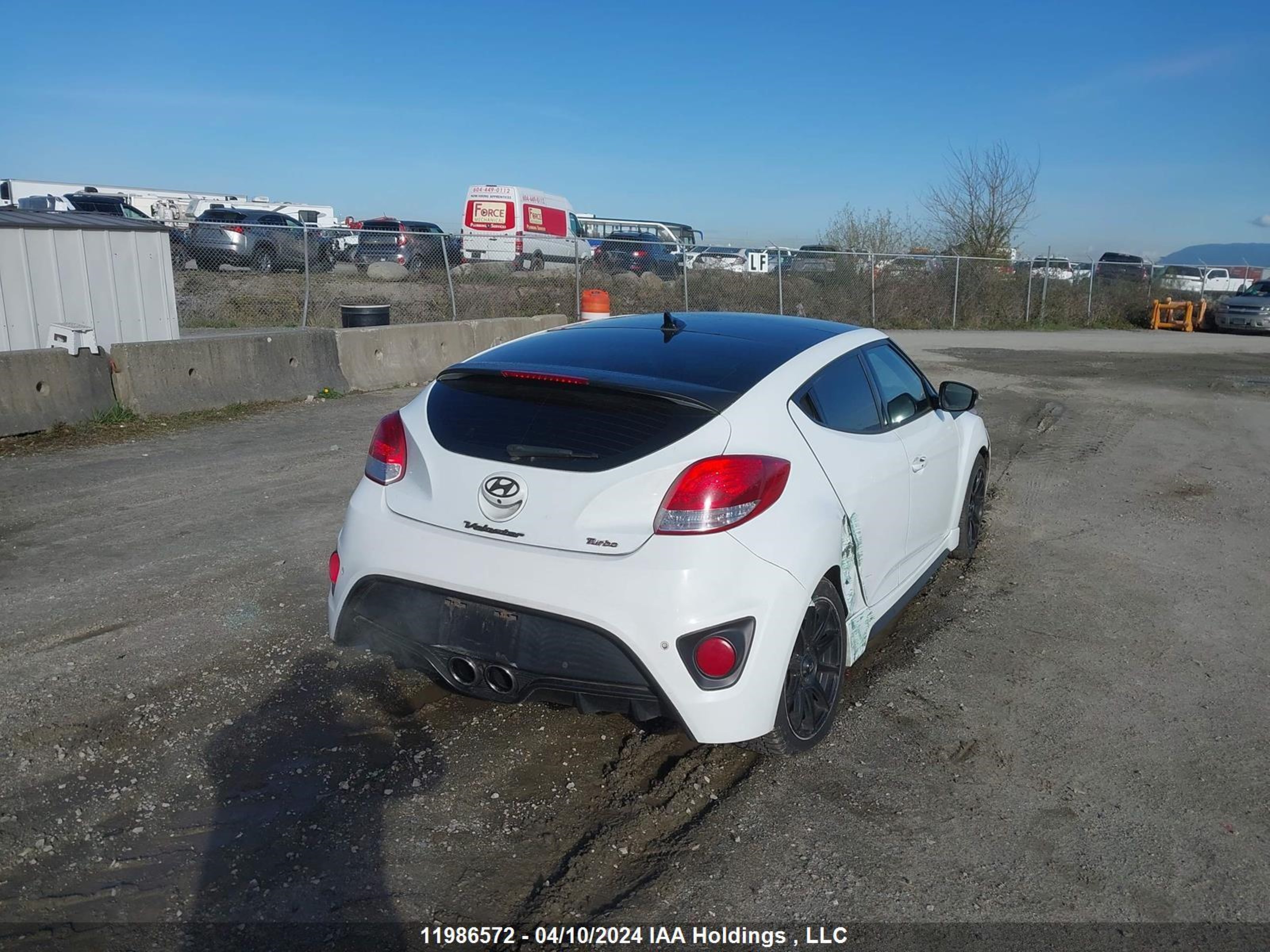 Photo 3 VIN: KMHTC6AE0FU243595 - HYUNDAI VELOSTER 